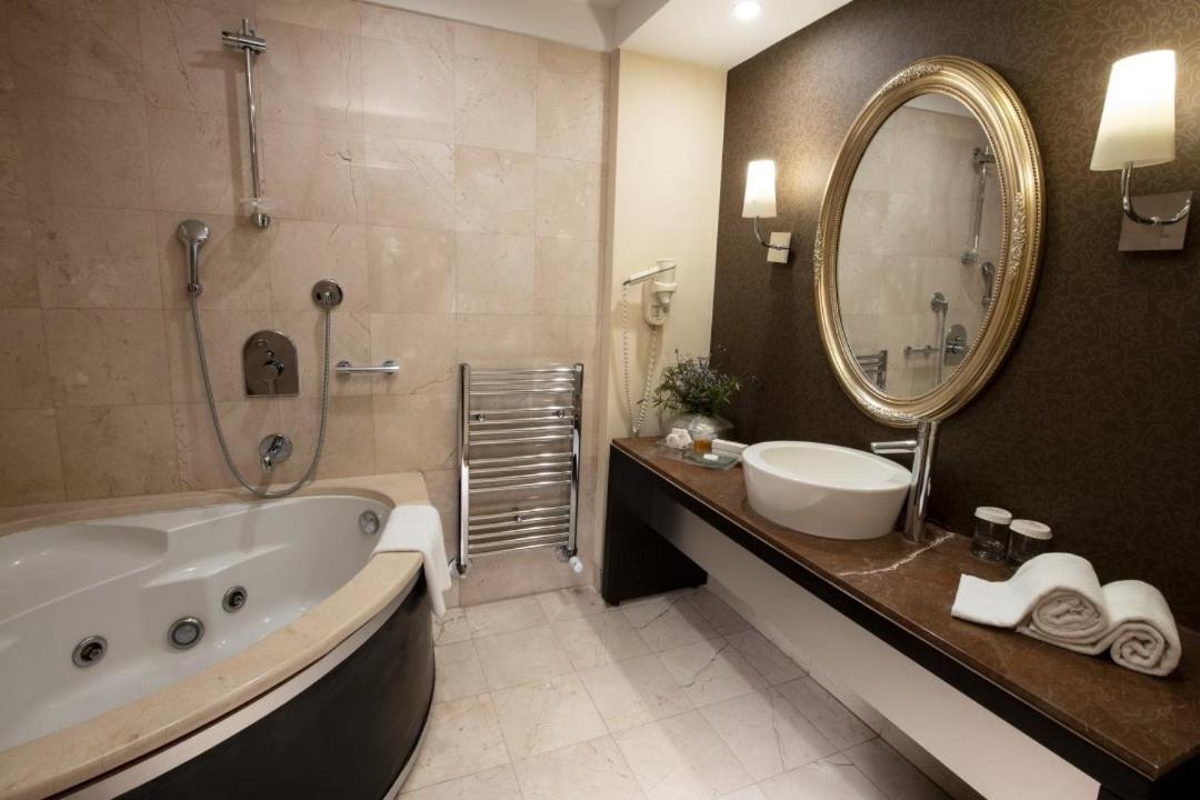 Agaoglu My City Hotel Стамбул Экстерьер фото